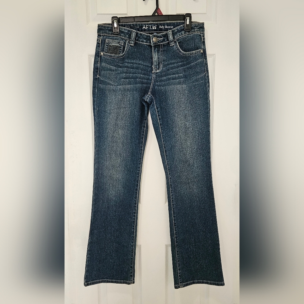 Apt 9 Baby bootcut blue jeans with detailed pockets size 4